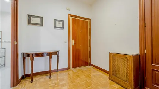 Rooms in Madrid Chamartín - photo 7