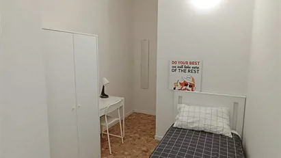 Room for rent in Bari, Puglia