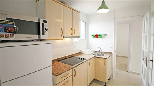 Rooms in Barcelona Sants-Montjuïc - photo 6