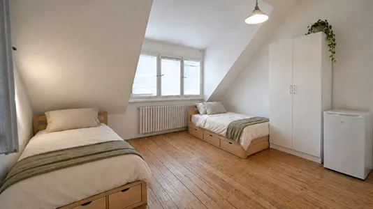 Rooms in Prague 5 - photo 1