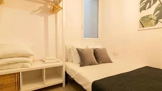 Apartments in Barcelona Ciutat Vella - photo 9