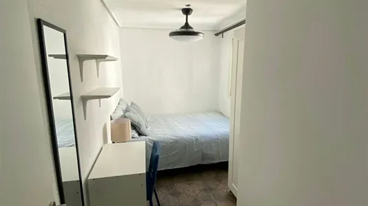 Rooms in Manises - photo 3