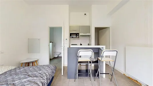 Apartments in La Rochelle - photo 5