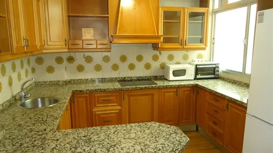 Rooms in Córdoba - photo 10