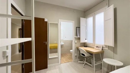 Rooms in Barcelona Les Corts - photo 2