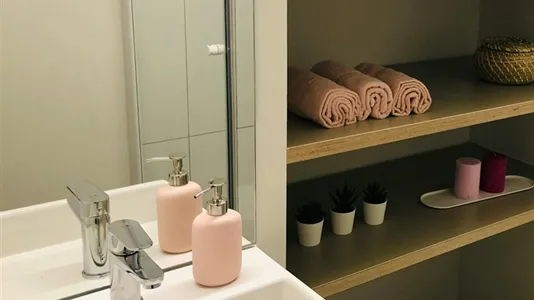 Rooms in Badalona - photo 7