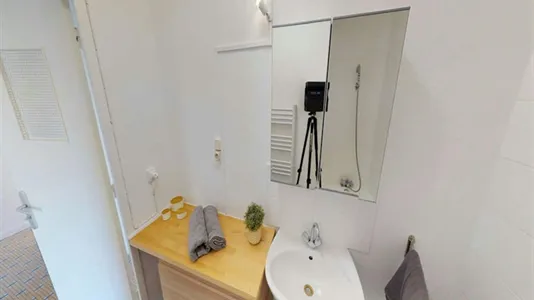 Rooms in Lyon - photo 9