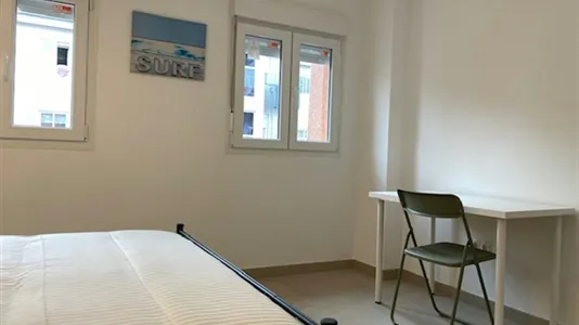 Rooms in Adaro - photo 9