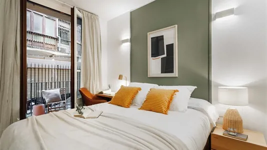 Rooms in Barcelona Ciutat Vella - photo 1