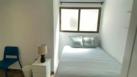Rooms in Manises - photo 1