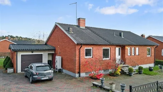 Houses in Södertälje - photo 1