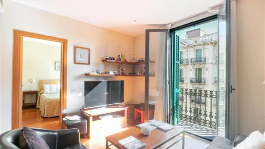 Apartments in Barcelona Eixample - photo 3