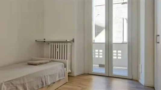Rooms in Milano Zona 8 - Fiera, Gallaratese, Quarto Oggiaro - photo 2