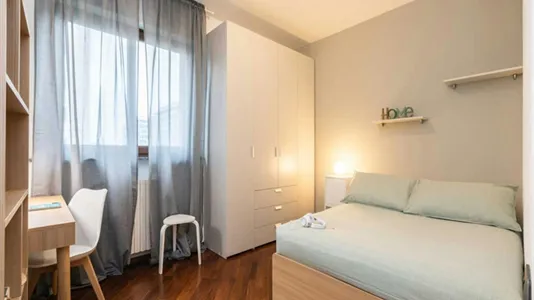 Rooms in Milano Zona 5 - Vigentino, Chiaravalle, Gratosoglio - photo 2