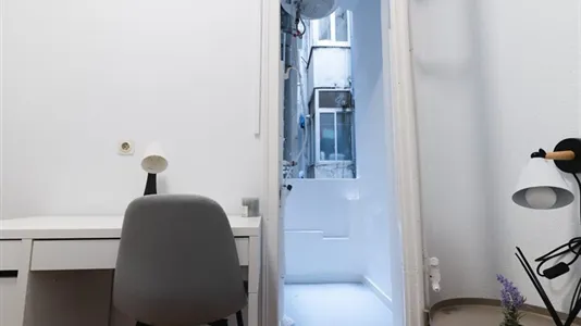 Rooms in Barcelona Gràcia - photo 4