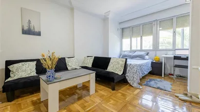 Room for rent in Madrid Chamartín, Madrid