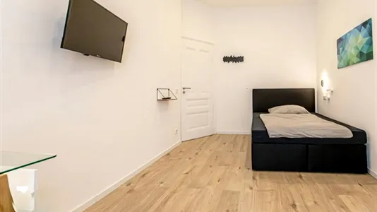 Rooms in Frankfurt Süd - photo 2