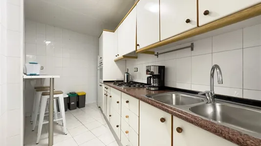 Rooms in Barcelona Sants-Montjuïc - photo 8