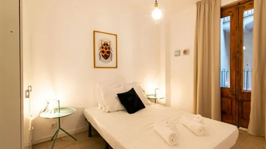 Apartments in Barcelona Ciutat Vella - photo 7