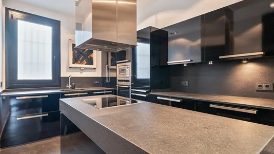 Apartments in Barcelona Ciutat Vella - photo 8