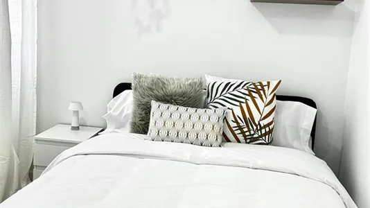 Rooms in Madrid Chamberí - photo 2