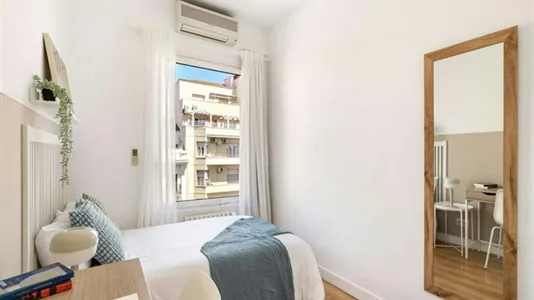 Rooms in Madrid Retiro - photo 7