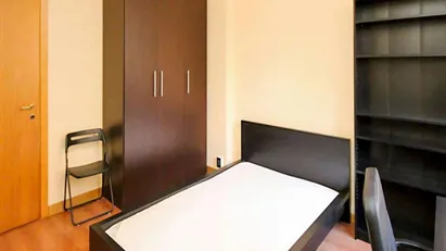 Room for rent in Milano Zona 2 - Stazione Centrale, Gorla, Turro, Greco, Crescenzago, Milan
