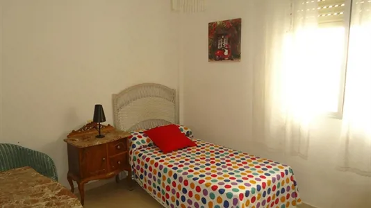 Rooms in Córdoba - photo 1