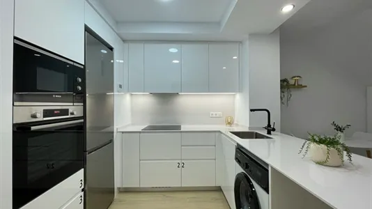 Rooms in El Prat de Llobregat - photo 10