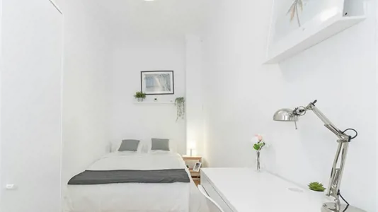 Rooms in Barcelona Eixample - photo 1