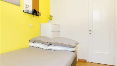 Room for rent in Milano Zona 5 - Vigentino, Chiaravalle, Gratosoglio, Milan