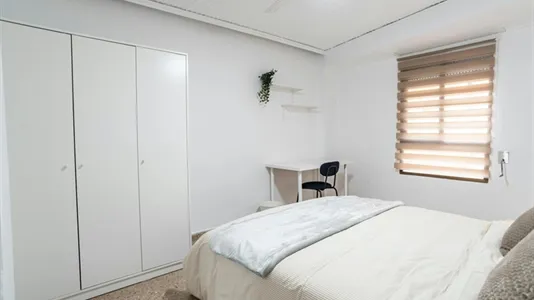 Rooms in Mislata - photo 9