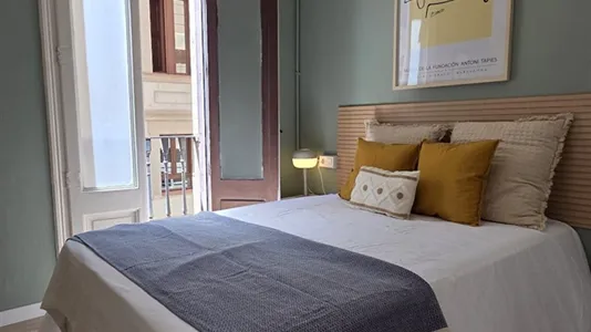 Rooms in Barcelona Eixample - photo 3