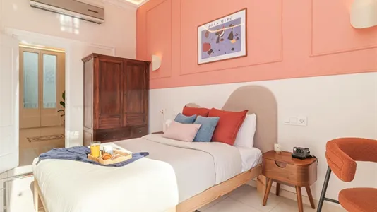 Rooms in Barcelona Eixample - photo 7