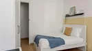 Room for rent, Lisbon (region), &lt;span class=&quot;blurred street&quot; onclick=&quot;ProcessAdRequest(13612368)&quot;&gt;&lt;span class=&quot;hint&quot;&gt;See streetname&lt;/span&gt;[xxxxxxxxxxxxx]&lt;/span&gt;