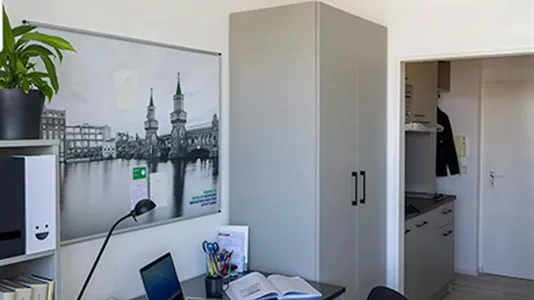 Apartments in Berlin Tempelhof-Schöneberg - photo 1