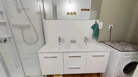 Rooms in Lyon - photo 9