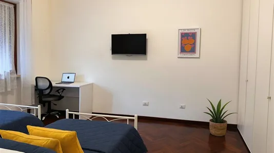 Rooms in Roma Municipio VIII – Appia Antica - photo 4