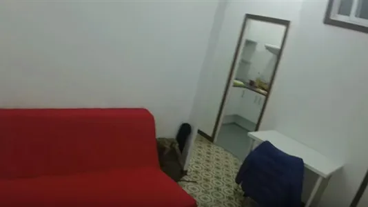 Rooms in Barcelona Ciutat Vella - photo 8