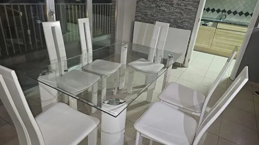 Rooms in Sint-Pieters-Leeuw - photo 1