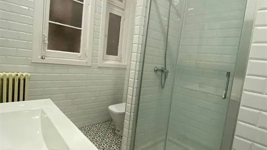 Rooms in Madrid Centro - photo 9