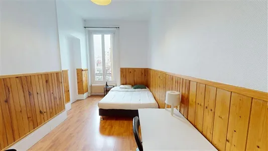 Rooms in Saint-Étienne - photo 3