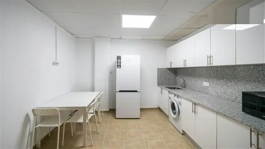 Rooms in Valencia Ciutat Vella - photo 4