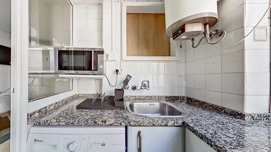 Rooms in Zaragoza - photo 8