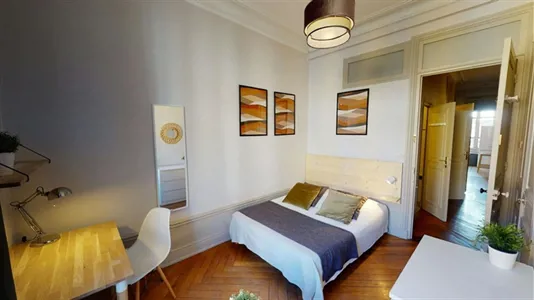 Rooms in Lyon - photo 2