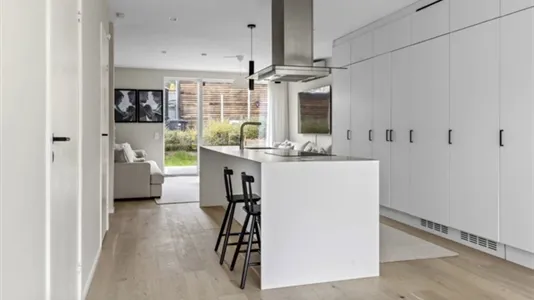 Houses in Upplands-Bro - photo 2