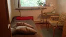 Room for rent, Solna, Stockholm County, &lt;span class=&quot;blurred street&quot; onclick=&quot;ProcessAdRequest(12644150)&quot;&gt;&lt;span class=&quot;hint&quot;&gt;See streetname&lt;/span&gt;[xxxxxxxxxxxxx]&lt;/span&gt;