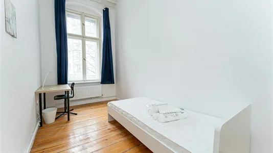 Rooms in Berlin Charlottenburg-Wilmersdorf - photo 1