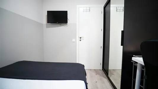 Rooms in Madrid Centro - photo 2