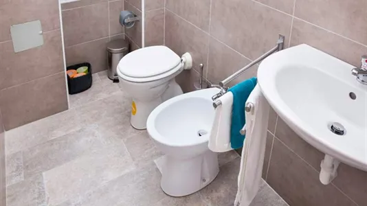 Rooms in Milano Zona 8 - Fiera, Gallaratese, Quarto Oggiaro - photo 10